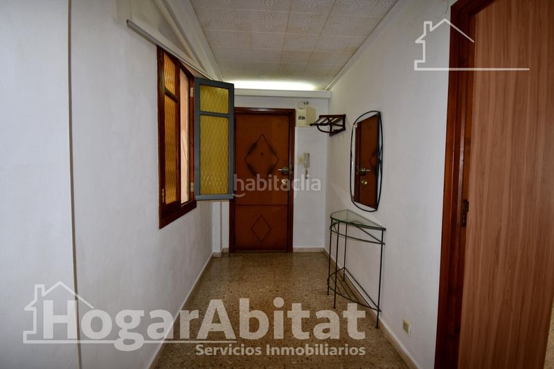 Foto 0d9a50f8-b55c-4272-9670-4d7a38599c7b. Pis a Oliva pueblo Oliva