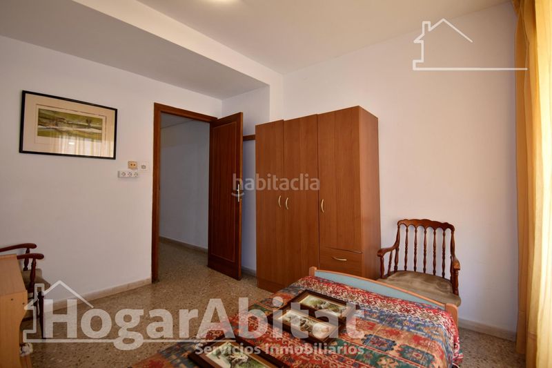 Foto 19127439-9daa-4f8b-9a85-356387886441. Pis a Oliva pueblo Oliva