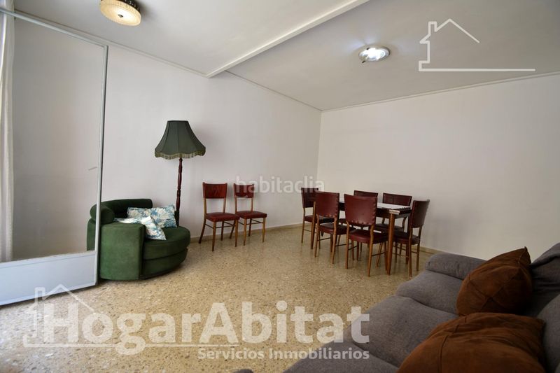 Foto 6b2d2290-1910-485c-ba47-837a0c338e01. Pis a Oliva pueblo Oliva