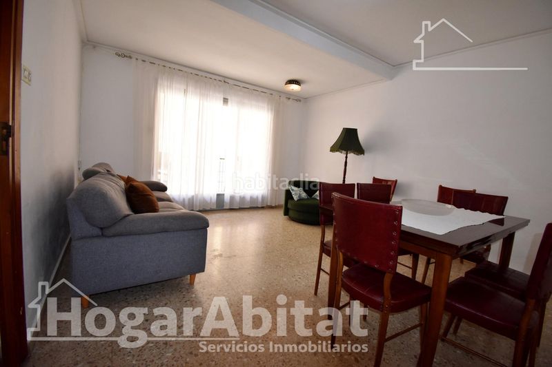 Foto bf1a9d0e-5186-4e3d-bd33-29c8cfc823f3. Pis a Oliva pueblo Oliva