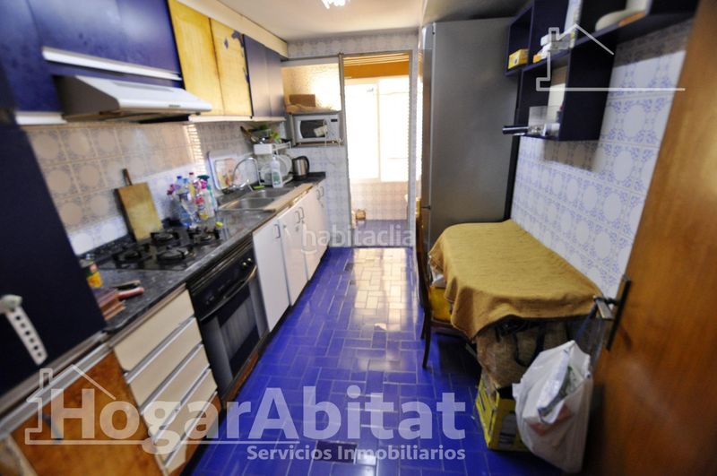 Foto f7e2b773-8e91-4e26-b099-f0d0718a416c. Pis amb calefacció aparcament a Ciutat Jardí Valencia