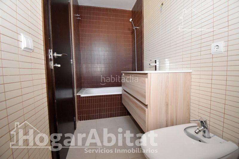 Foto 3a7f4c54-8feb-431b-9d00-d94e0e3afca3. Àtic amb calefacció a Albal