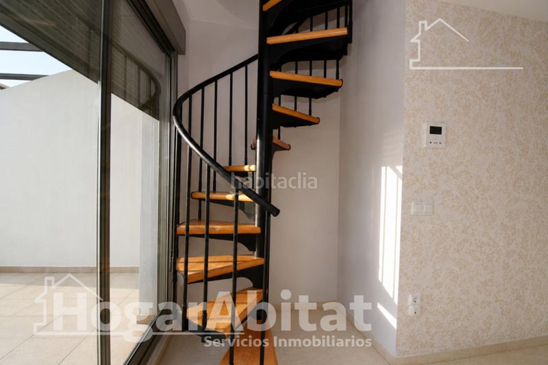 Foto d3bd5d66-e3b1-4717-8c79-00e874e67fc8. Àtic amb calefacció a Albal