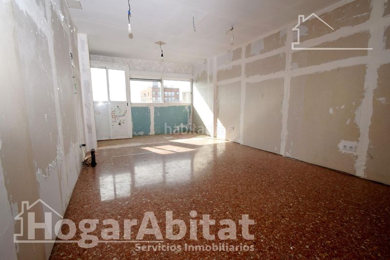 Foto 75242bde-f4ac-447e-808c-5fe7ea6bc117. Pis amb aparcament a Soternes Valencia