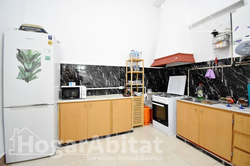 Foto 762fb7a9-08e0-4b70-9107-9ae8aa002c6c. Pis a Corea Gandia