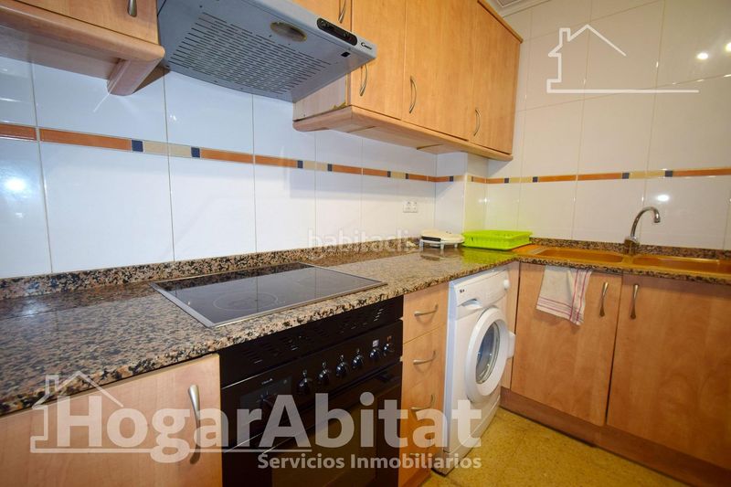 Foto b708c482-23d7-4aef-9e70-2e7d2fa9abd8. Pis amb aparcament a Las Islas Sagunt