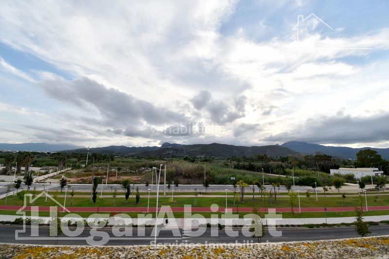 Foto ef50f636-36dc-43ff-a15e-5b7dab9bbd22. Àtic amb calefacció aparcament piscina a Playa de Gandía Gandia