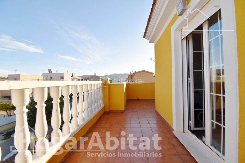 Foto 1b3826d0-28d6-42b7-a913-43fd147a08d1. Casa adossada amb calefacció aparcament piscina a Cullera