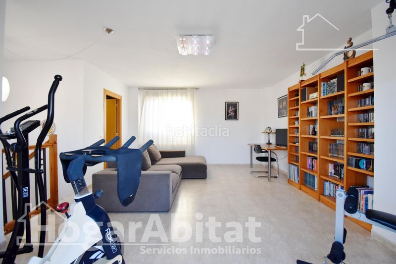 Foto cb5227f9-669e-4e83-b1c4-ec496bf1a92d. Casa adossada amb calefacció aparcament piscina a Cullera