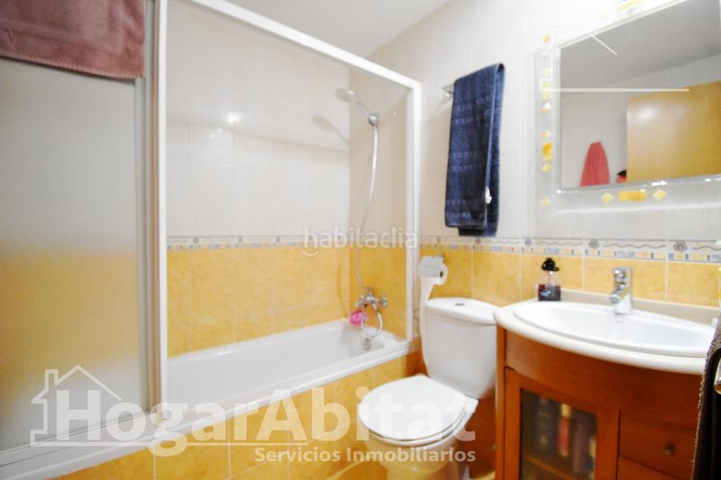 Foto d9020b3d-066e-494d-b2db-41f7d37f226c. Casa adossada amb calefacció aparcament piscina a Cullera