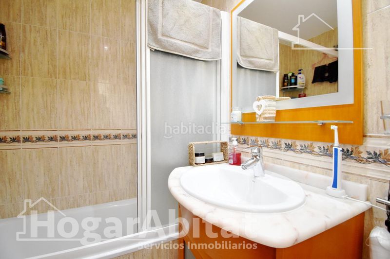 Foto efef3dfe-2a19-49b3-8d51-9fc03e30f2cb. Casa adossada amb calefacció aparcament piscina a Cullera