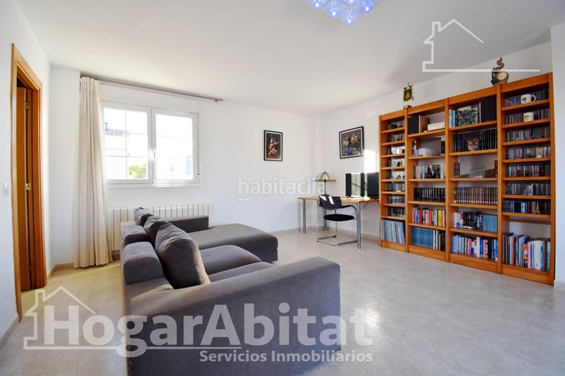 Foto f7a2fdd4-d5e1-4314-a238-53e0f639cfb6. Casa adossada amb calefacció aparcament piscina a Cullera