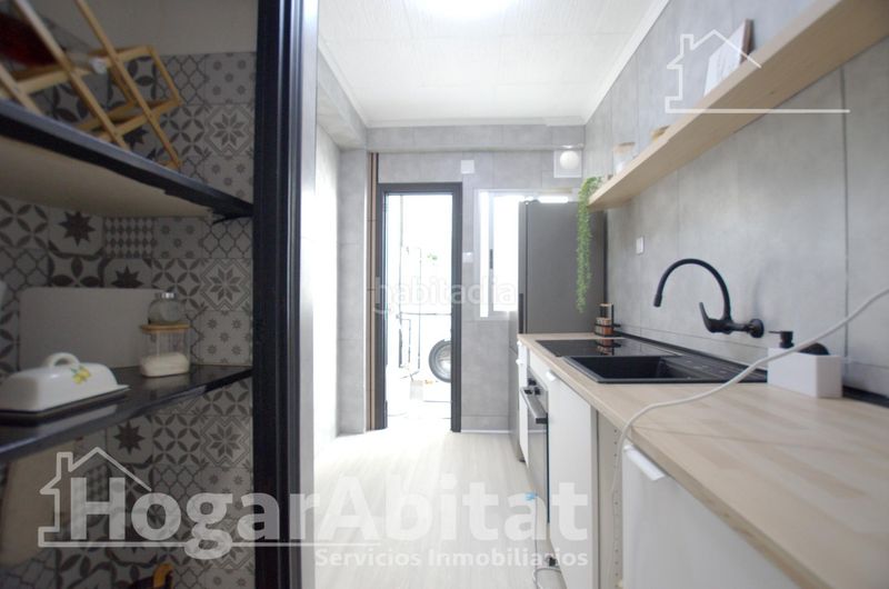 Foto f33477d4-9b7c-47fc-b96f-2c8998b97599. Pis a pueblo de Cullera Cullera