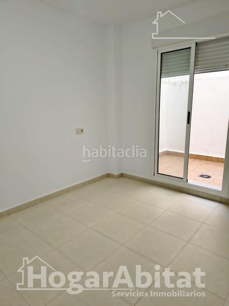 Foto a6e206d9-ed85-4d86-914f-246bce60e832. Pis a playa puerto de Sagunto Sagunt