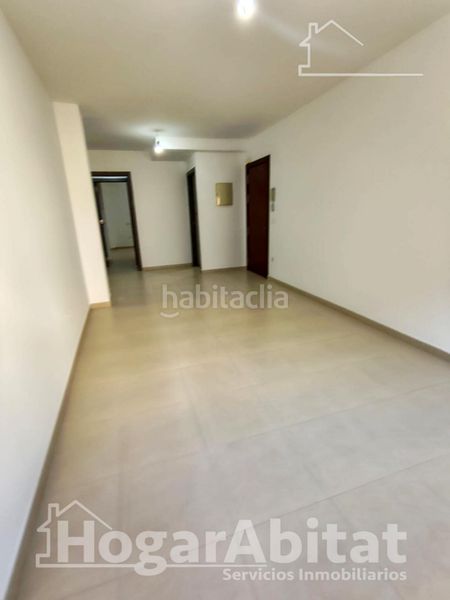 Foto fbb55077-4b36-415e-9b0b-14a7081756f6. Pis a playa puerto de Sagunto Sagunt