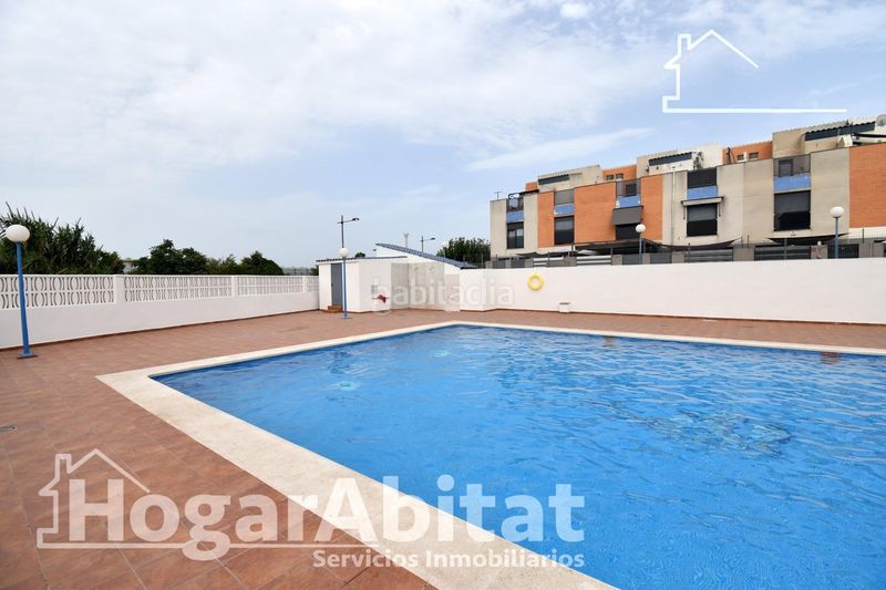 Foto 00e8091d-6649-4eff-bca5-bf935ebbf5d9. Casa adossada amb aparcament piscina a Playa-Ben Afeli Almazora / Almassora