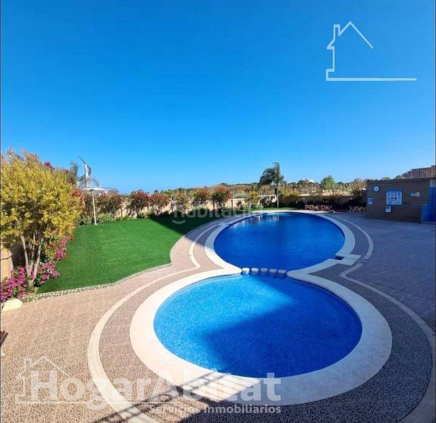 Foto de08dbf2-8b18-4128-b701-b2a37df4a4e6. Pis amb aparcament piscina a Jardines del Mar Oropesa del Mar