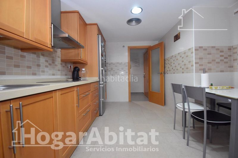 Foto e4b0da22-92c7-48e0-8ff4-fce5f99fb75c. Pis amb aparcament piscina a Centro Almazora / Almassora