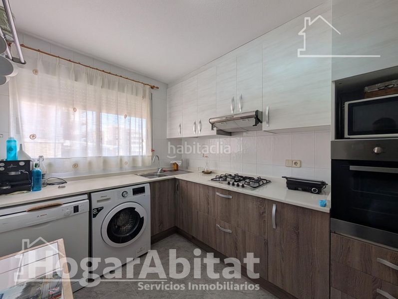Foto e46d75f7-8548-450f-a805-1d128461b45b. Flat with heating parking in Los Arenales del Sol Elche / Elx