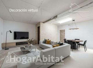 Casa  Calle felipe ii. Magnífica vivienda! acogedora y luminosa con terraza y balcón, e