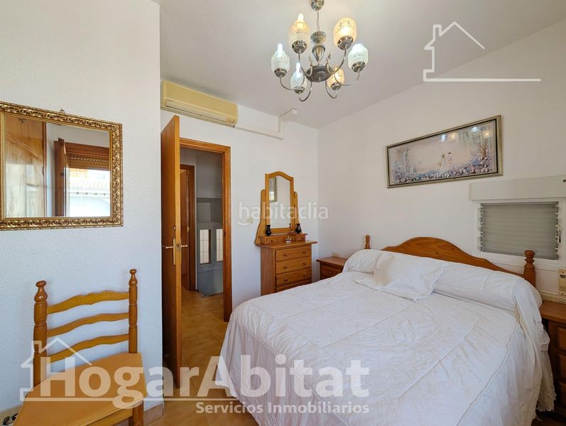 Foto f4bb9025-eb37-4205-bc51-fe5433720e00. Casa amb aparcament a Playa Tamarit-Playa Lissa Santa Pola