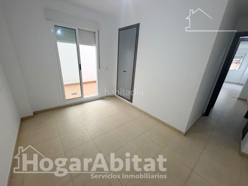Foto 971a8382-ee5b-46b7-9869-9eeee0d0c330. Pis a playa puerto de Sagunto Sagunt