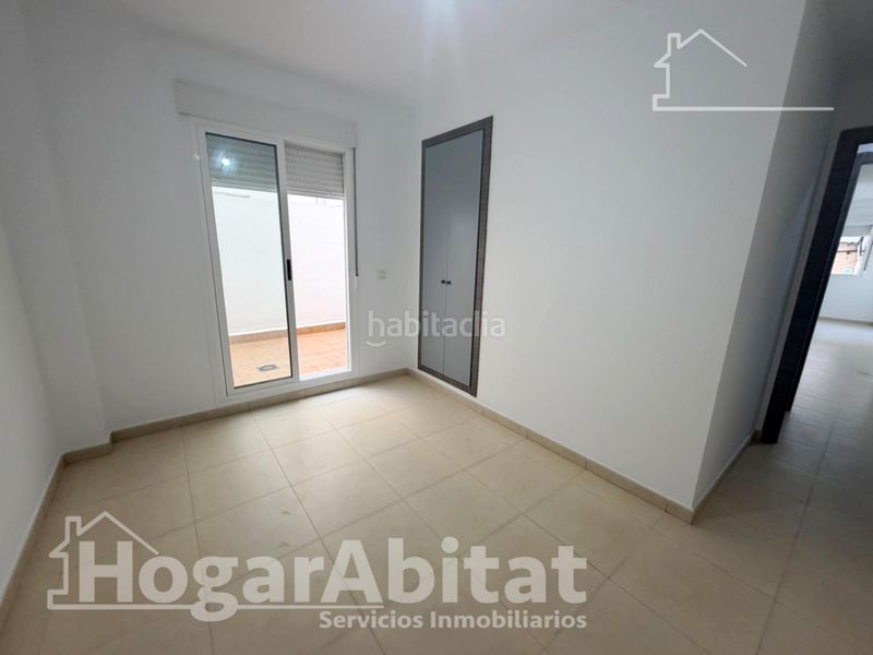 Foto a09a1845-5d2a-45b5-8304-90c99fda6194. Pis a playa puerto de Sagunto Sagunt