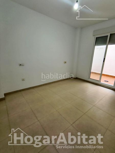 Foto a0cd5061-c15b-407d-b8d0-8497aea74c02. Pis a playa puerto de Sagunto Sagunt