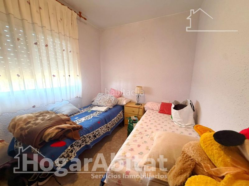 Foto 181d3799-c168-4a98-962c-c8e10b4469fc. Chalet  con piscina, garaje y terraza en Urbanizaciones Llíria