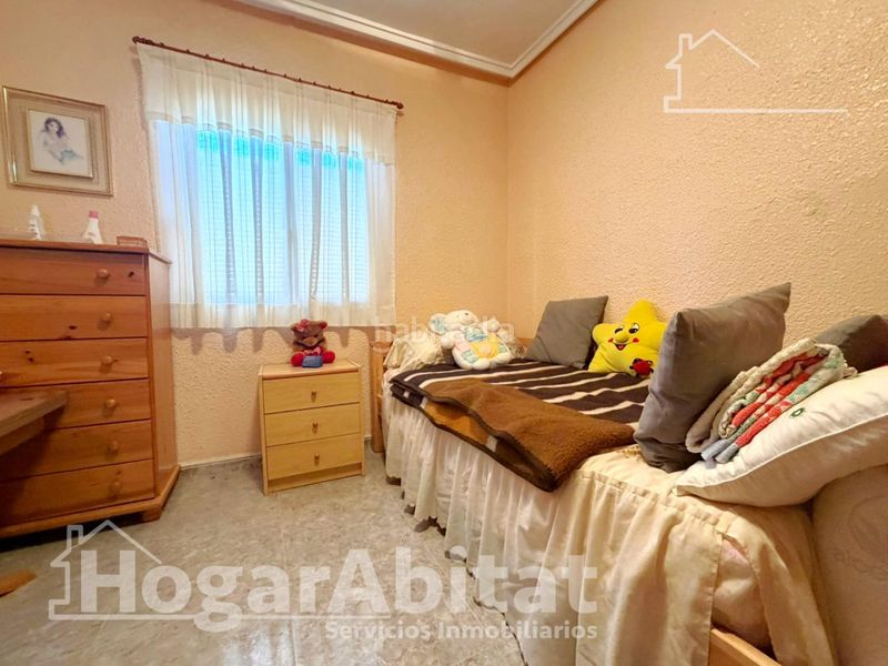 Foto 50b32303-4472-4fd4-8a1e-8fd344b3ec3c. Chalet  con piscina, garaje y terraza en Urbanizaciones Llíria