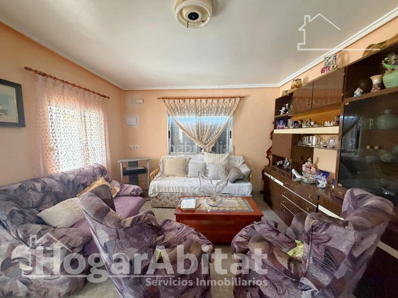 Foto 63e06e3b-9a5e-4fb2-8917-973a77b2747d. Chalet  con piscina, garaje y terraza en Urbanizaciones Llíria
