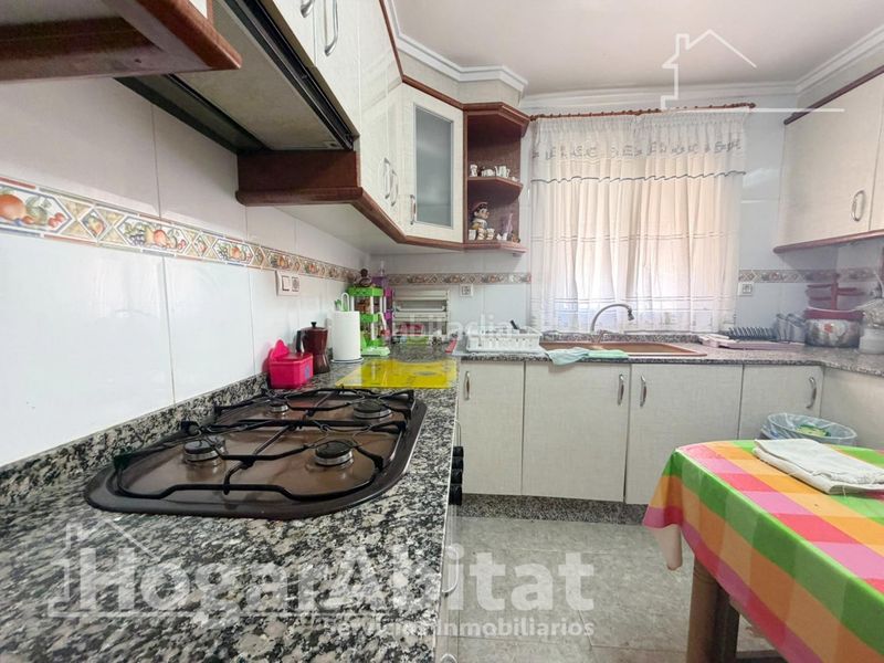 Foto 697c9a51-c8d5-46bb-b192-3e01bc7f4d35. Chalet  con piscina, garaje y terraza en Urbanizaciones Llíria