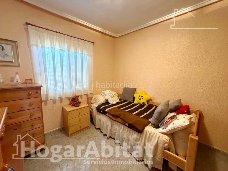 Foto afe1bab2-f8c3-457b-afae-3f8b8e146114. Chalet  con piscina, garaje y terraza en Urbanizaciones Llíria