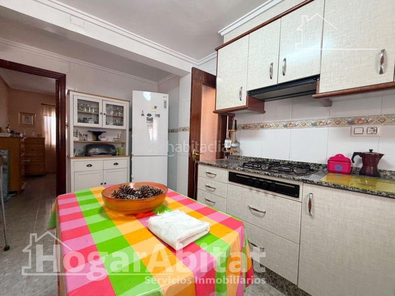 Foto d3bba331-e47c-4846-b87d-2eef02642310. Chalet  con piscina, garaje y terraza en Urbanizaciones Llíria