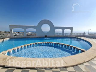 Pis  Calle nevers. Visitas al mar! muy amplio con terraza, piscina y parking