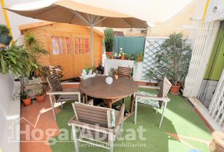 Flat in Barrio de Patraix. Muy amplio, moderno e impecable con terraza y ascensor