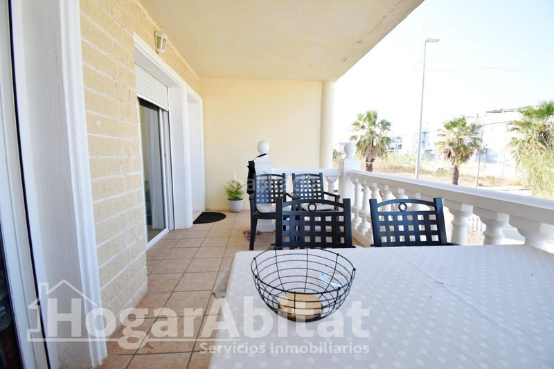 Foto 2f8974aa-b604-43cb-9412-eb041e394845. Casa adossada amb aparcament piscina a Oliva playa Oliva