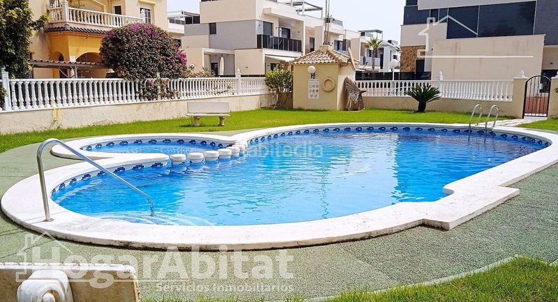 Foto 8bbff8b7-a6e6-41f1-b533-f4422bbbd8a4. Pis amb calefacció aparcament piscina a Lomas de Cabo Roig - Los Dolses Orihuela