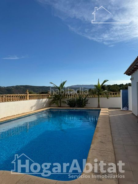 Foto 39ed0d39-3c43-42cb-97a7-f923a8913d9e. Chalet mit parking pool in Beniarbeig
