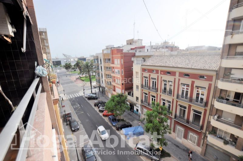 Foto acc1ecf3-bec5-42b1-bcd5-bec98d507c40. Pis a El Cabanyal-El Canyamelar Valencia
