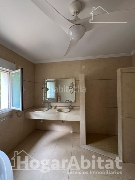 Foto 478c40a0-8c99-4cd8-a628-c3dcb55582d4. Xalet amb aparcament piscina a Beniarbeig