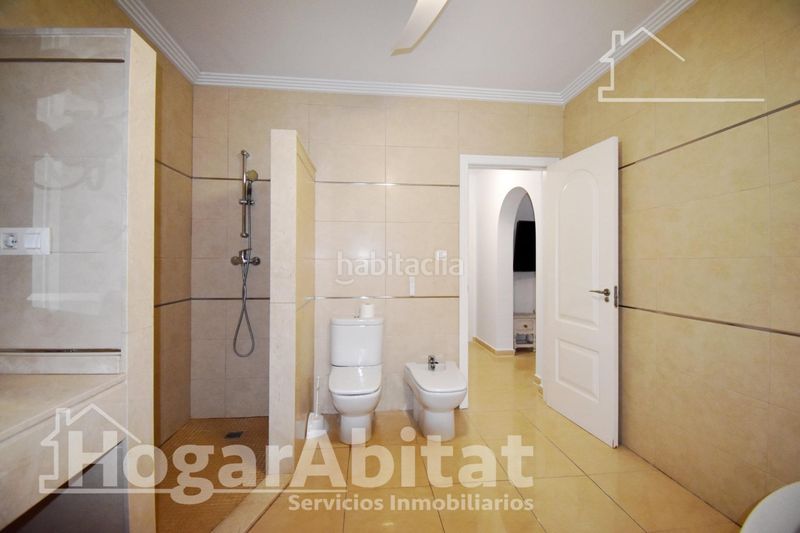 Foto f0a7e70f-8c72-4e90-af2f-fb132794297b. Xalet amb aparcament piscina a Beniarbeig