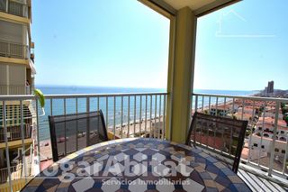 Flat  Calle cap de l'albir. Primera linea de la playa! reformado con terraza con vistas al m