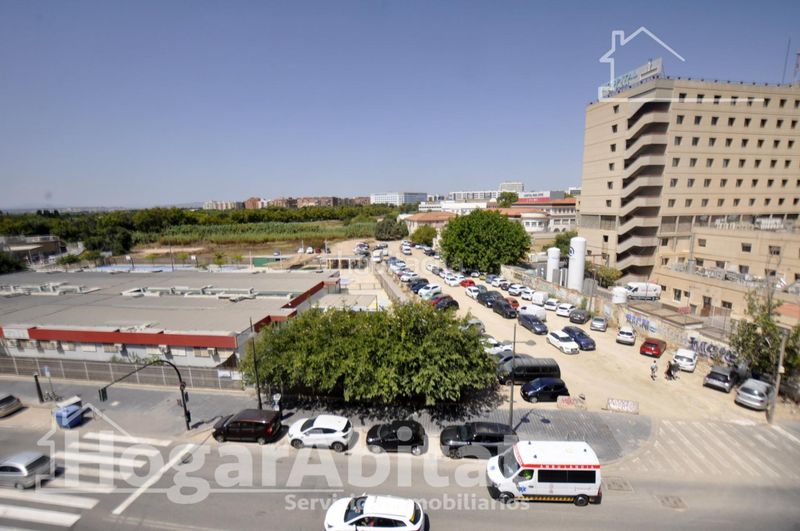Foto 7aaa8638-4451-41ad-ab97-0a06756687b0. Pis amb calefacció aparcament a L´Hort de Senabre Valencia