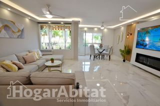 Flat  Calle paz. Reformado con piscina, garaje y terraza