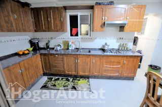 Appartamento  Calle vicent portoles. En pleno centro! amplio, bonito y exterior con dos balcones y as