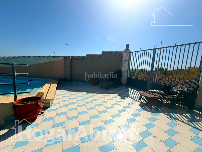 Foto 3bc1195e-f50f-45e6-8629-1c3db8829ea6. Casa amb aparcament piscina a Benaguasil