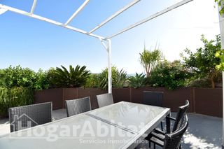 Casa adossada  Calle del barranc. Gran oportunidad! adosado reformado, exterior con terraza y asce