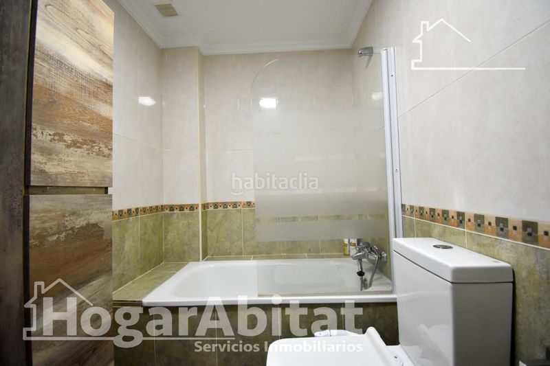 Foto 05961200-db60-460f-8467-7523d2ac2d9c. Casa adossada amb aparcament a Guardamar
