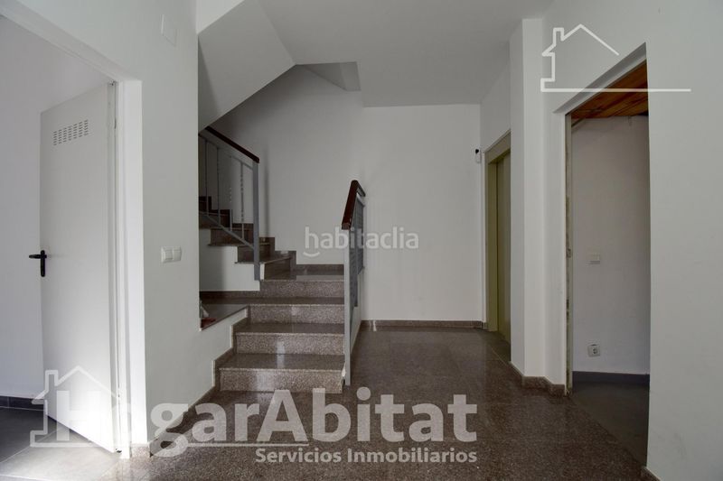 Foto 2e51ca6e-663d-4293-924d-edbcacb627bb. Casa adossada amb aparcament a Guardamar